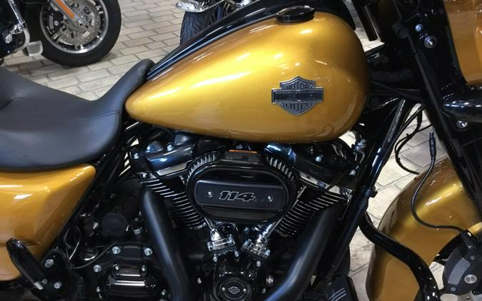 2023 Harley-Davidson® Street Glide® Special Prospect Gold/Vivid Black