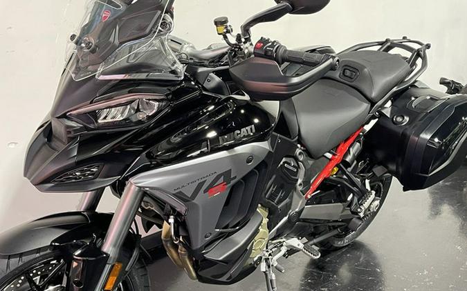 2025 Ducati Multistrada V4 S Travel & Radar Thrilling Black