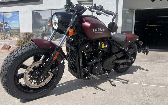2026 Indian Scout Bobber Maroon Metallic Smoke