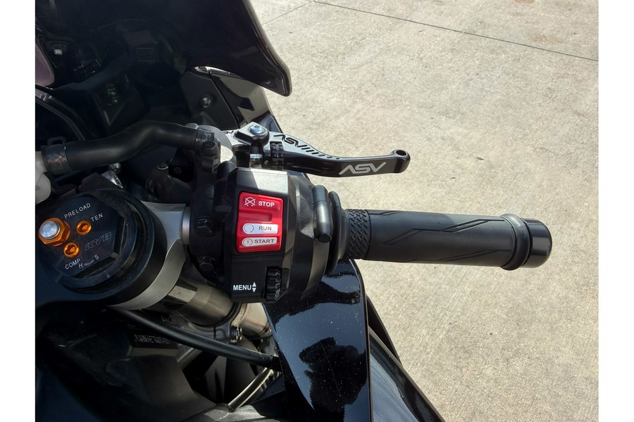 2024 YZF-R1 - Yamaha