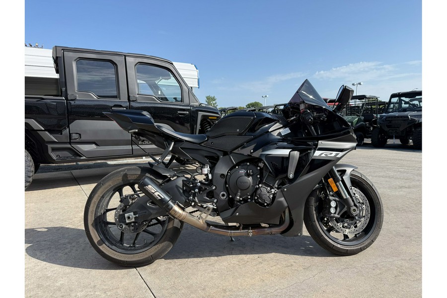 2024 YZF-R1 - Yamaha