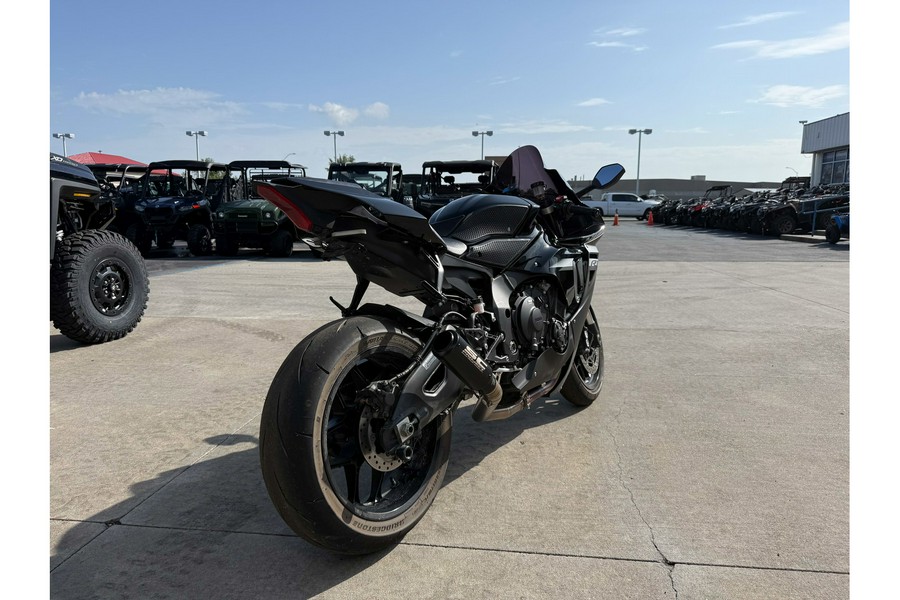 2024 YZF-R1 - Yamaha