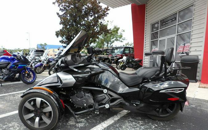 2016 Can-Am Spyder F3 T 6-Speed Semi-Automatic (SE6) Radio