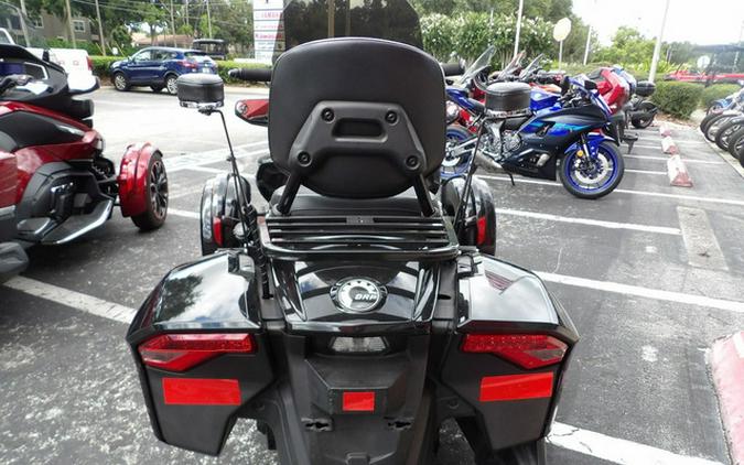 2016 Can-Am Spyder F3 T 6-Speed Semi-Automatic (SE6) Radio