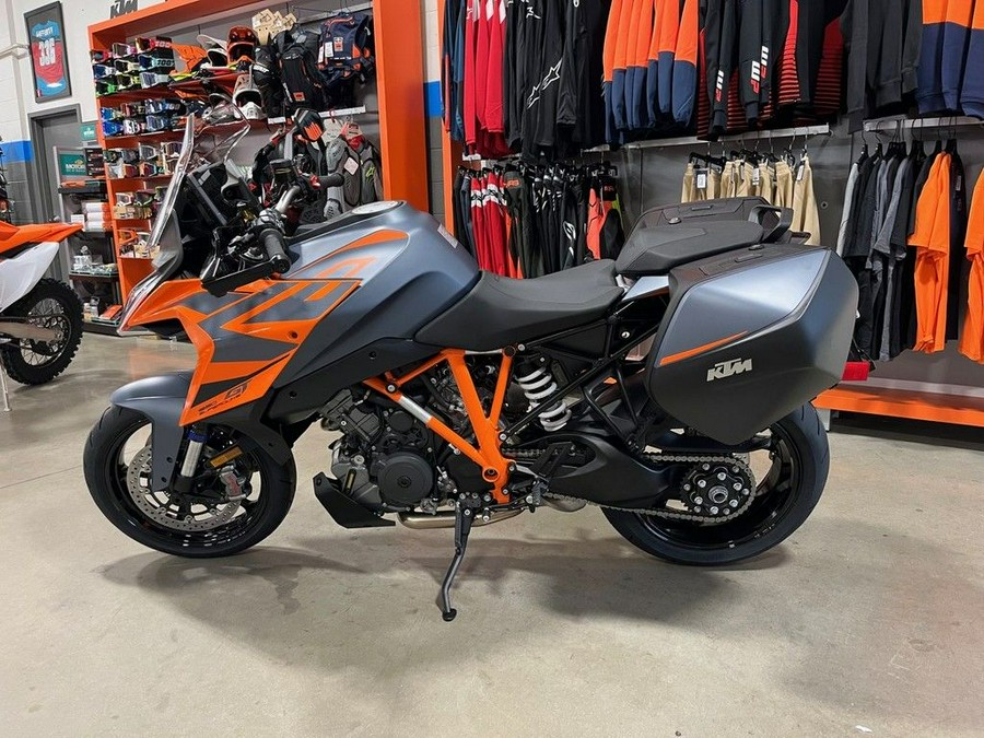 2024 KTM 1290 Super Duke GT