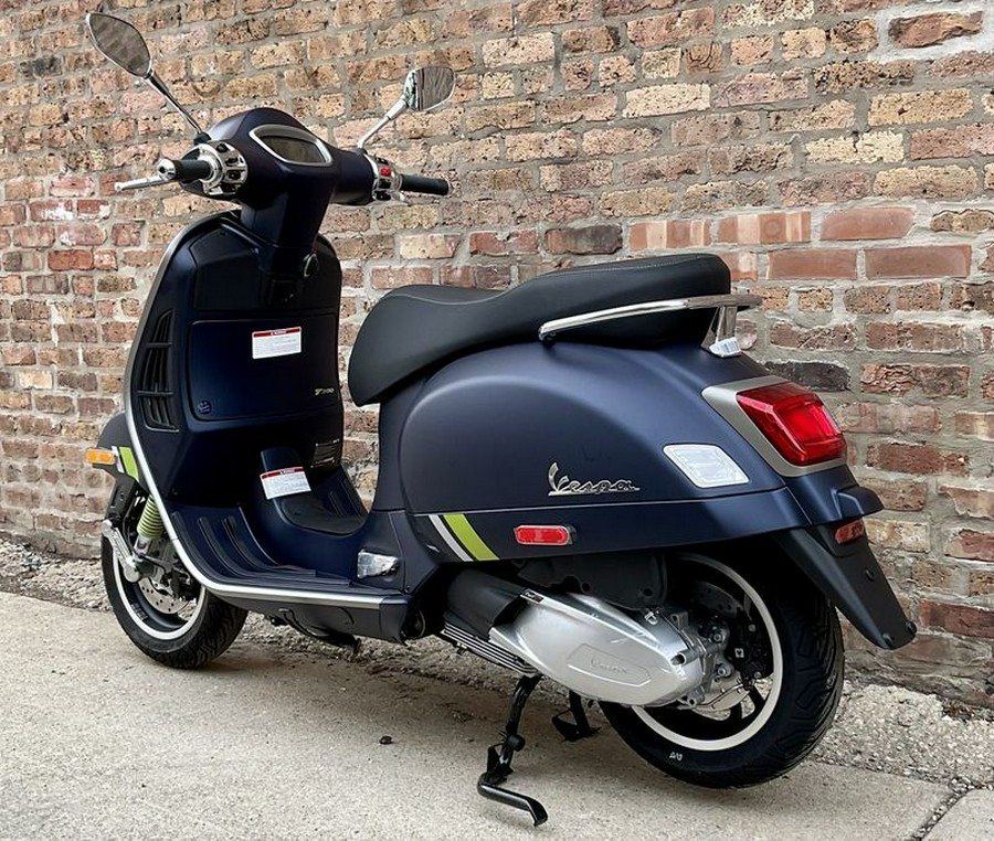 2023 Vespa GTS 300 Super Tech