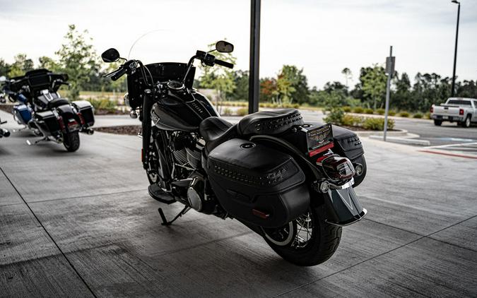 2026 Harley-Davidson® FLHC - Heritage Classic