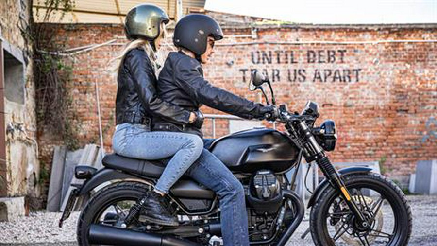 2021 Moto Guzzi V7 Stone E5