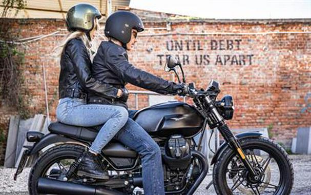 2021 Moto Guzzi V7 Stone E5