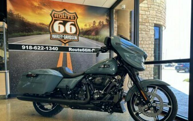 2024 Harley-Davidson Street Glide® SHARKSKIN