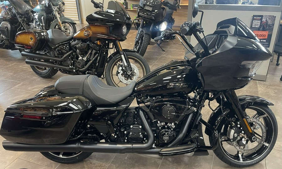 2024 Harley-Davidson Road Glide® Vivid Black