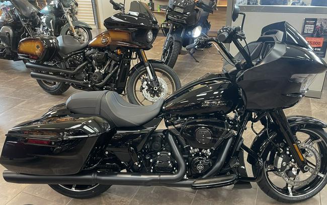 2024 Harley-Davidson Road Glide® Vivid Black