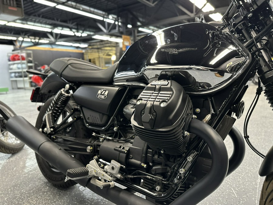 2025 Moto Guzzi V7 Stone Chrome