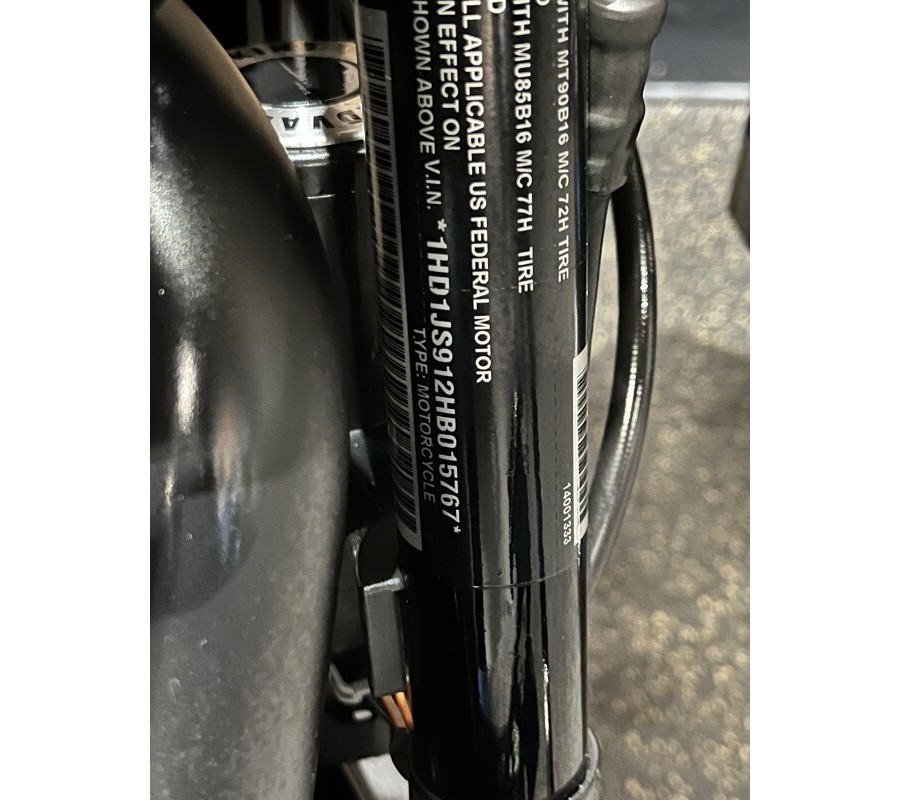 2017 Harley-Davidson® Softail Slim® S Vivid Black FLSS