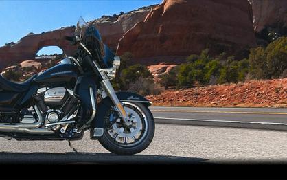 2018 Harley-Davidson® Ultra Limited Vivid Black