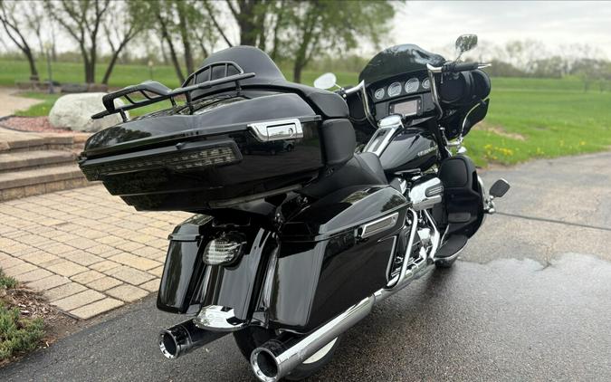 2018 Harley-Davidson® Ultra Limited Vivid Black