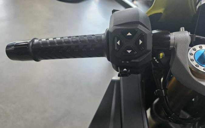 2027 Aprilia RS 660 Factory
