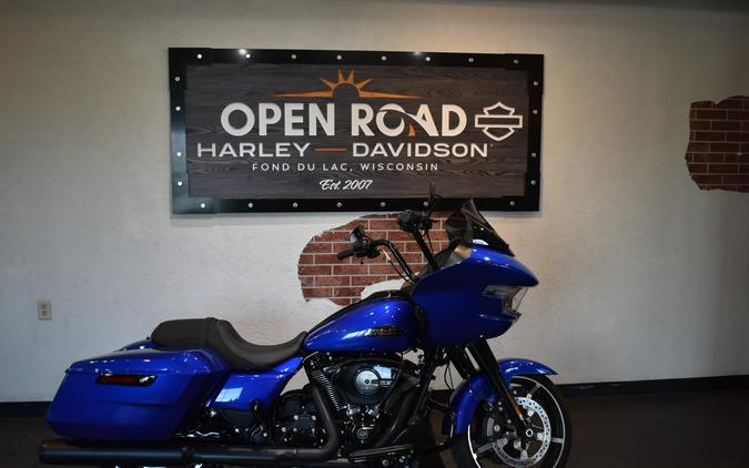 2024 Harley-Davidson® Road Glide® Blue Burst - Black Finish