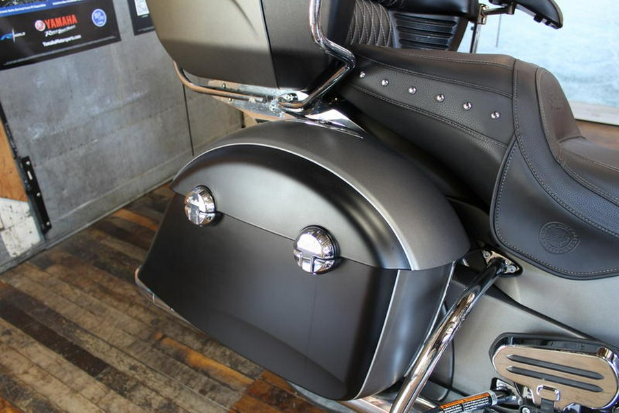 2020 Indian Motorcycle® Roadmaster® Titanium Smoke/Thunder Black Smoke