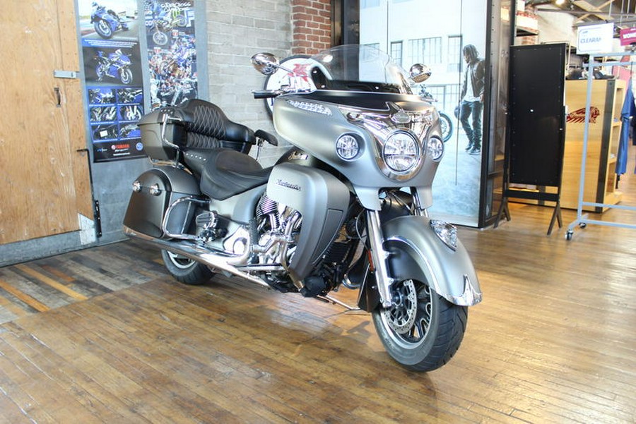 2020 Indian Motorcycle® Roadmaster® Titanium Smoke/Thunder Black Smoke