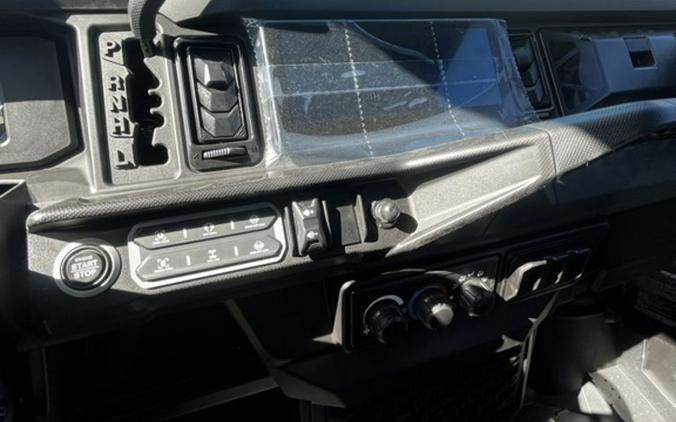 2026 Can-Am Defender MAX Limited HD11