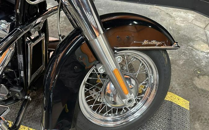 2021 Harley-Davidson Softail FLHC - Heritage Classic