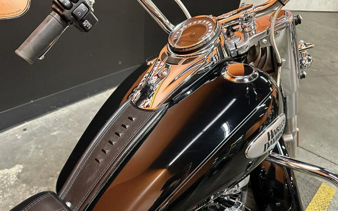 2021 Harley-Davidson Softail FLHC - Heritage Classic