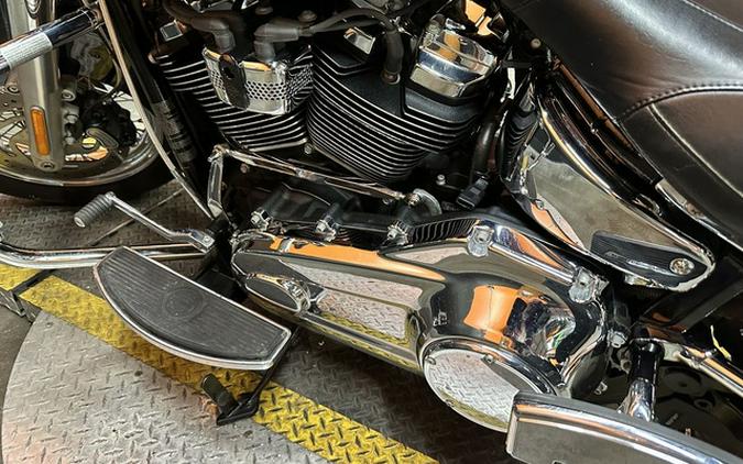 2021 Harley-Davidson Softail FLHC - Heritage Classic