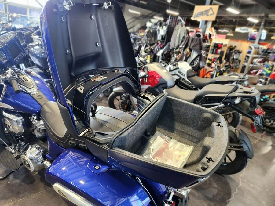 2024 Indian Motorcycle® Roadmaster® Limited Spirit Blue Metallic