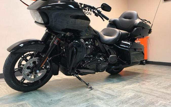 2024 Harley-Davidson Road Glide Limited Vivid Black - Black Finish FLTRK