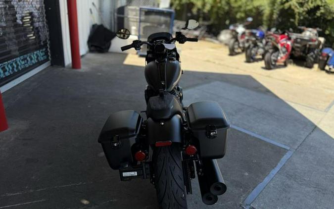 2025 Indian Motorcycle® Sport Chief RT Black Smoke