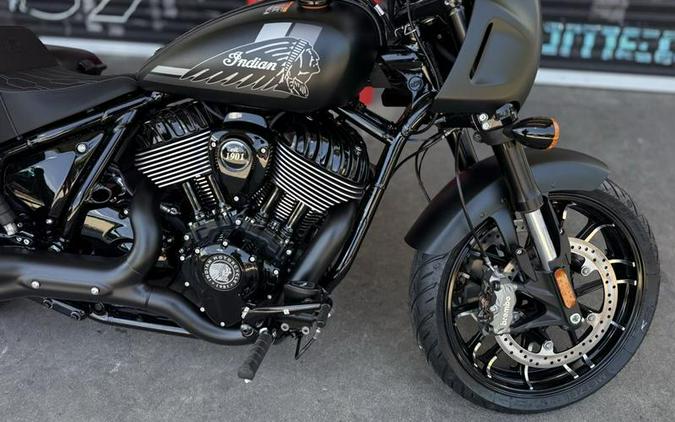 2025 Indian Motorcycle® Sport Chief RT Black Smoke