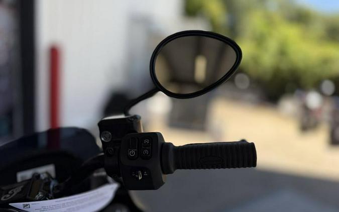 2025 Indian Motorcycle® Sport Chief RT Black Smoke