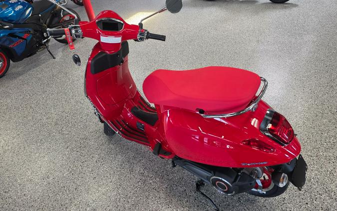 2025 Vespa Elettrica Red 70