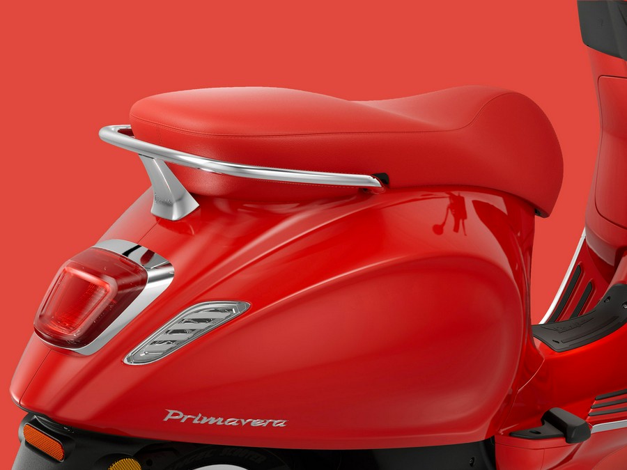 2025 Vespa Elettrica Red 70