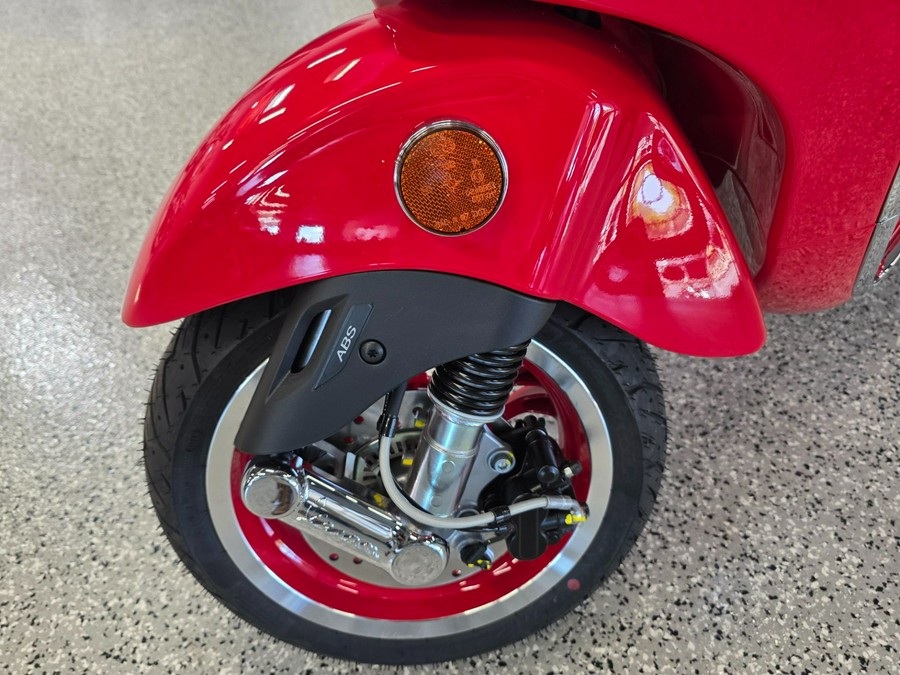 2025 Vespa Elettrica Red 70