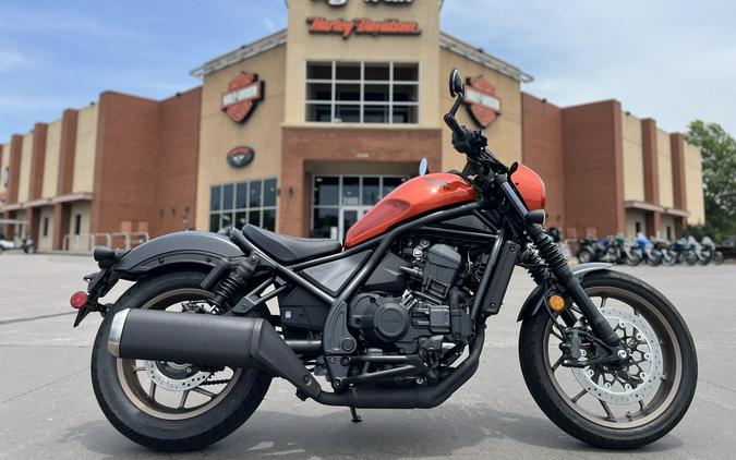 2025 Honda Rebel® CMX1100S ORANGE 000271