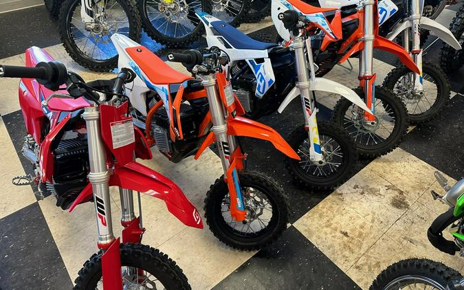 2024 KTM SX-E 3