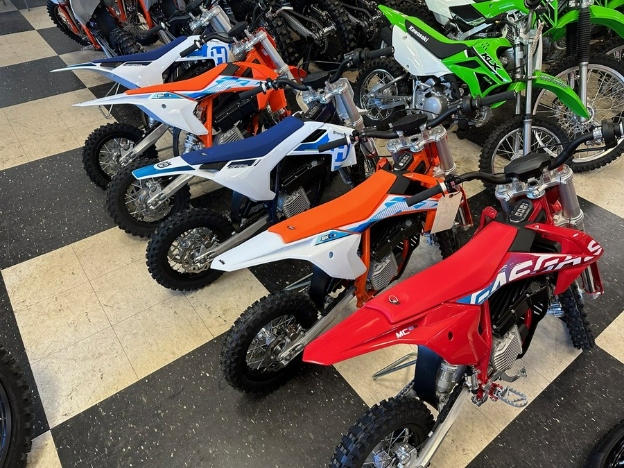 2024 KTM SX-E 3