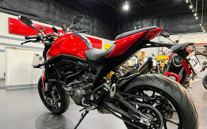 2023 Ducati Monster Plus