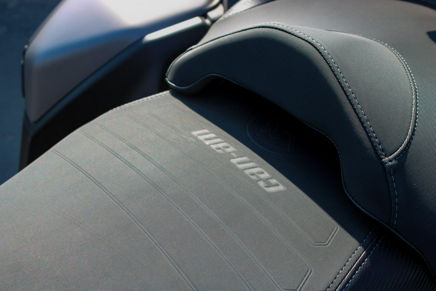 2025 CAN-AM OUTLANDER MAX XT 1000R