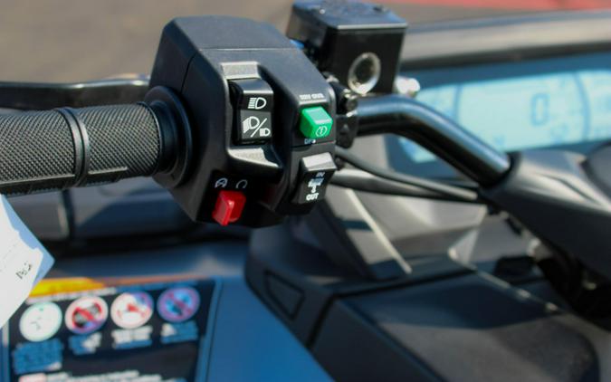 2025 CAN-AM OUTLANDER MAX XT 1000R