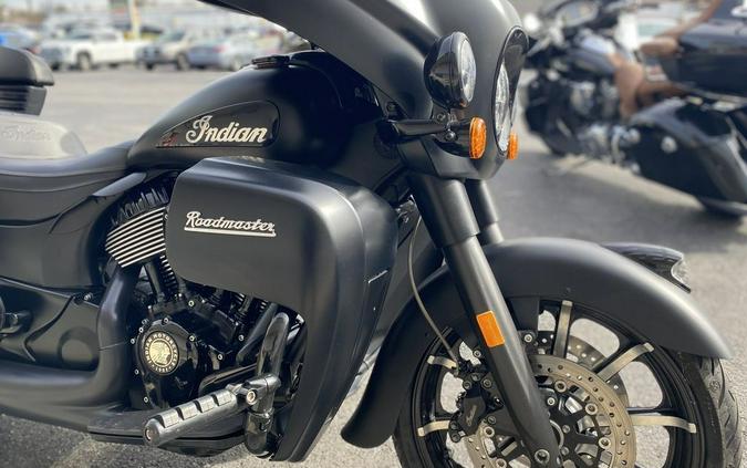 2021 Indian Motorcycle® Roadmaster® Dark Horse®