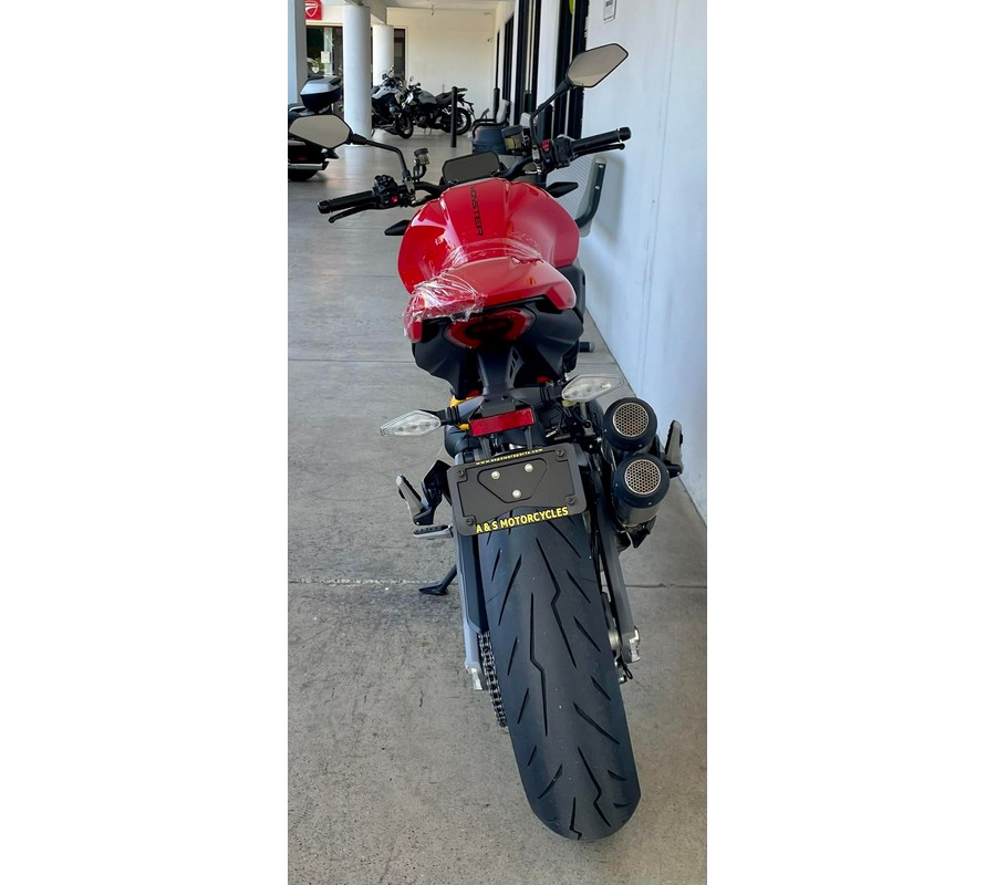 2026 Ducati MONSTER PLUS