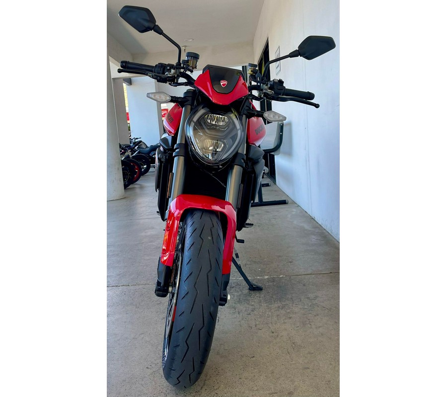 2026 Ducati MONSTER PLUS