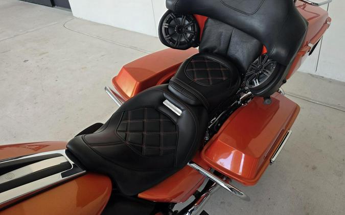 2012 Harley-Davidson® Electra Glide® Ultra Limited Custom Tequila Sunrise/H-D Orange