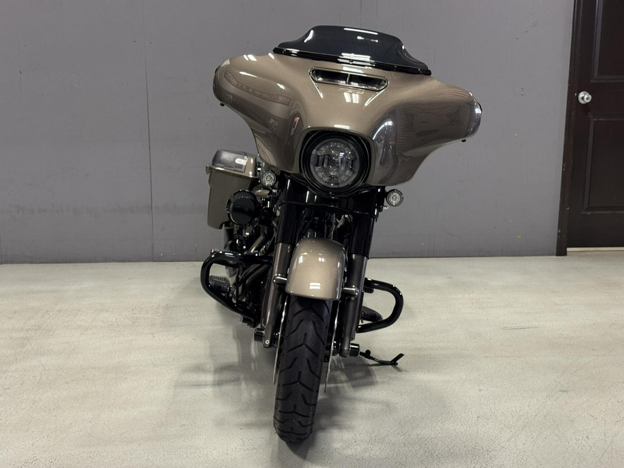 FLHXSE 2021 CVO™ Street Glide®