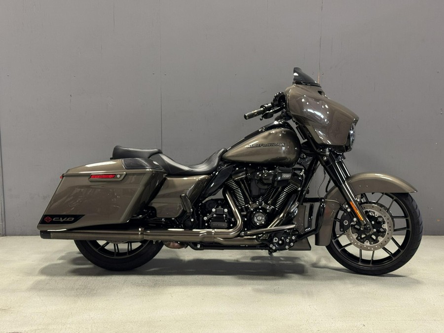 FLHXSE 2021 CVO™ Street Glide®