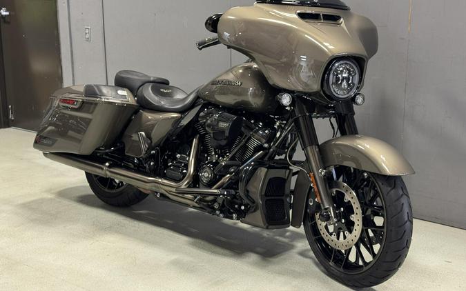 FLHXSE 2021 CVO™ Street Glide®