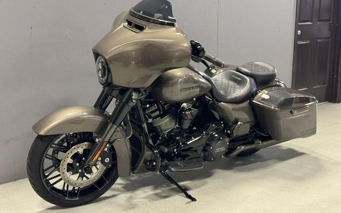 FLHXSE 2021 CVO™ Street Glide®